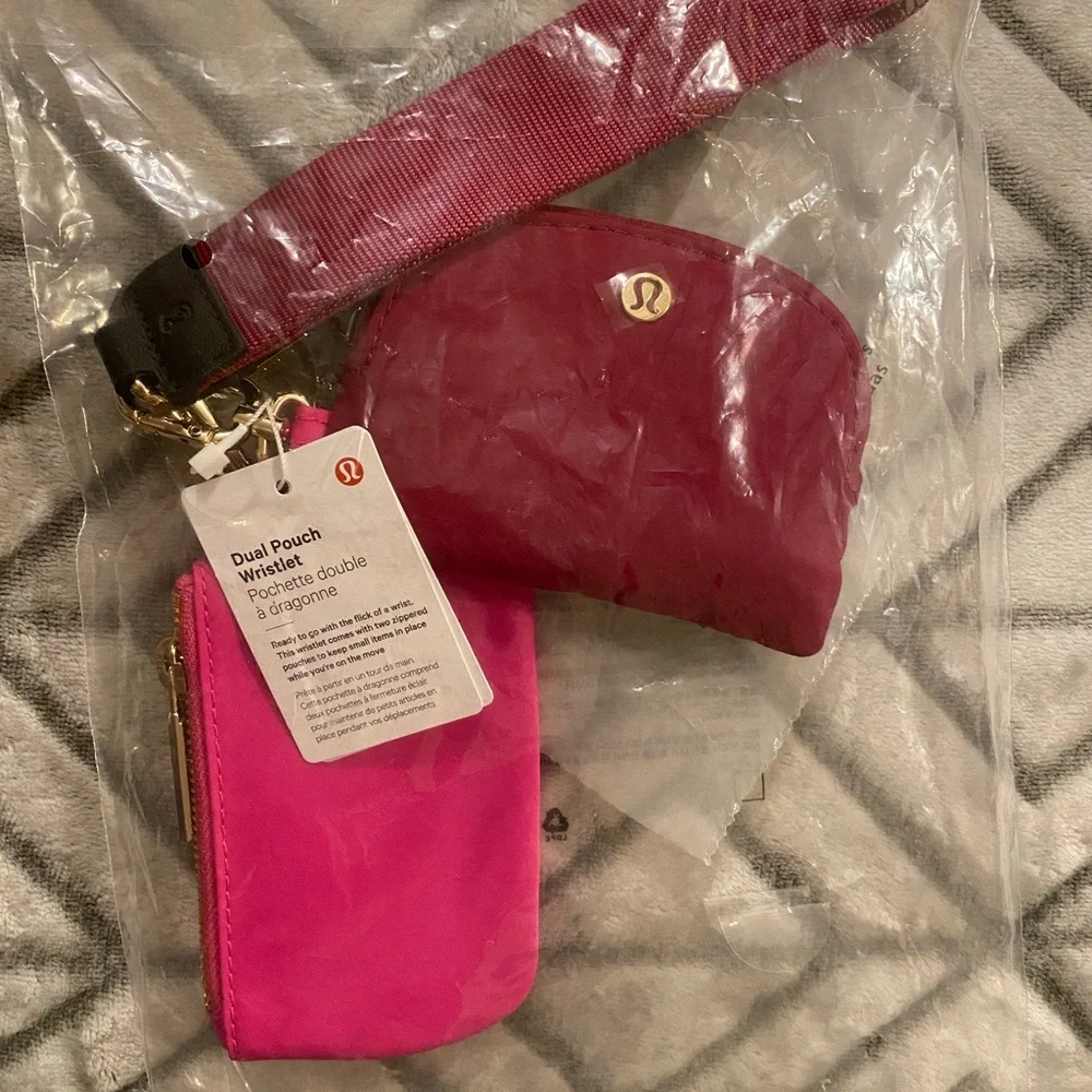NEW LULULEMON Dual Pouch Wristlet - Picture 10 of 15